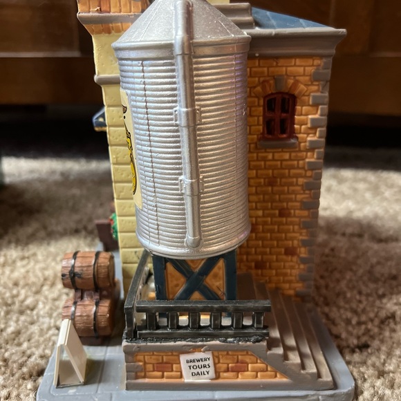 Olde Firehouse Pizza & Brewery Lighted Building - Picture 4 of 5